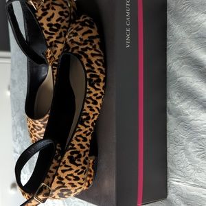 Leopard ballet flats